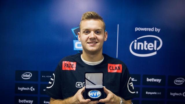 LCK CUP 开幕赛：越南AD逆转局势！ DRX 从1-2落后反弹，为 OKSavingsBank BRION 赢得首场胜利！